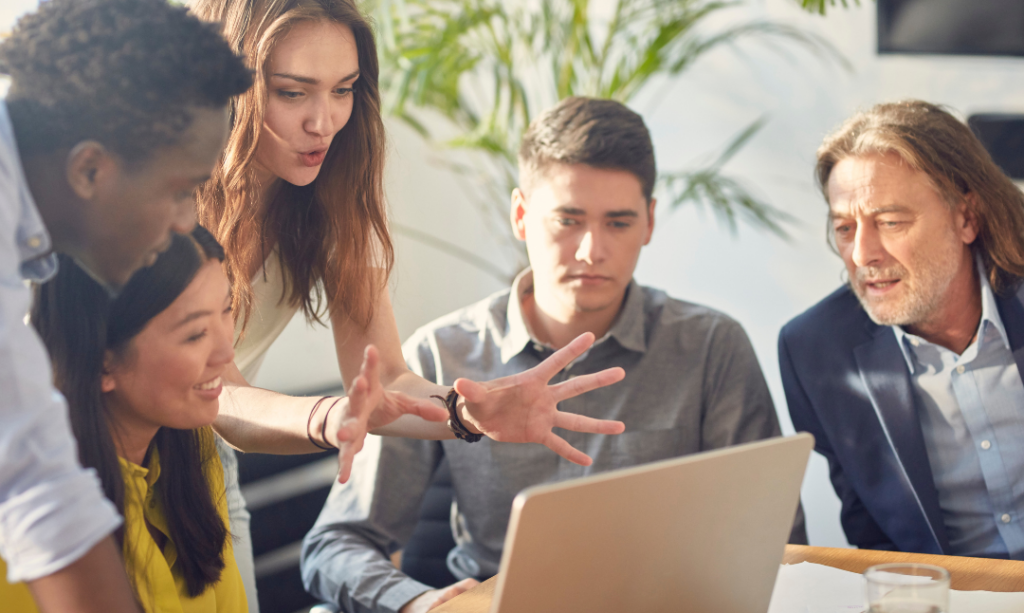 Blog #43: Fit für die Arbeit von morgen? Warum betriebliche Weiterbildung JETZT wichtig ist und wie diese im Unternehmen umgesetzt werden kann!